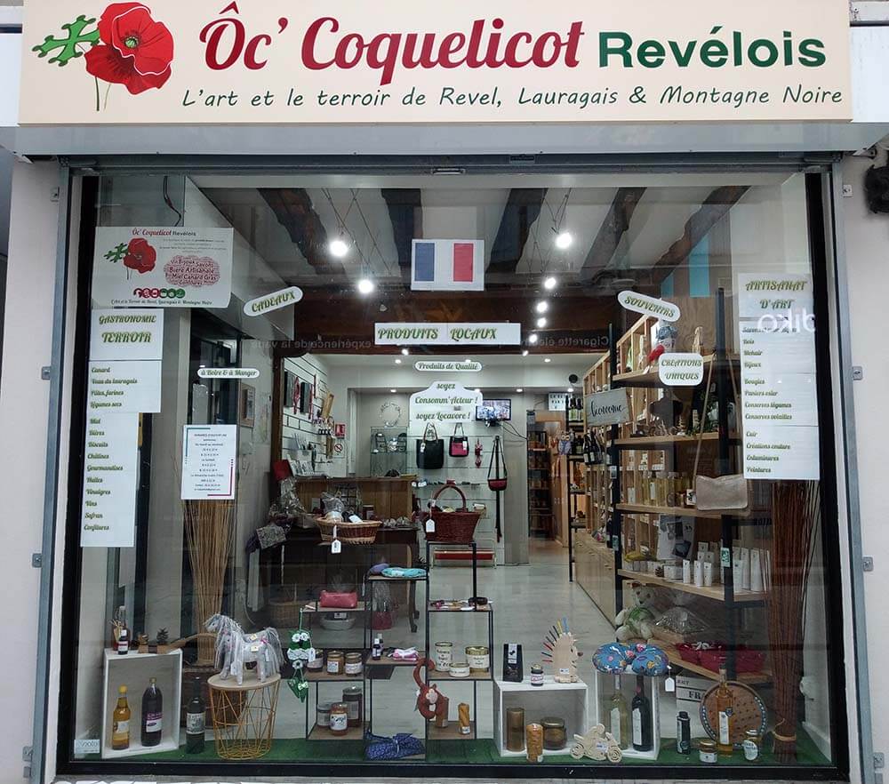 vitrine de la boutique ocoquelicot à Revel